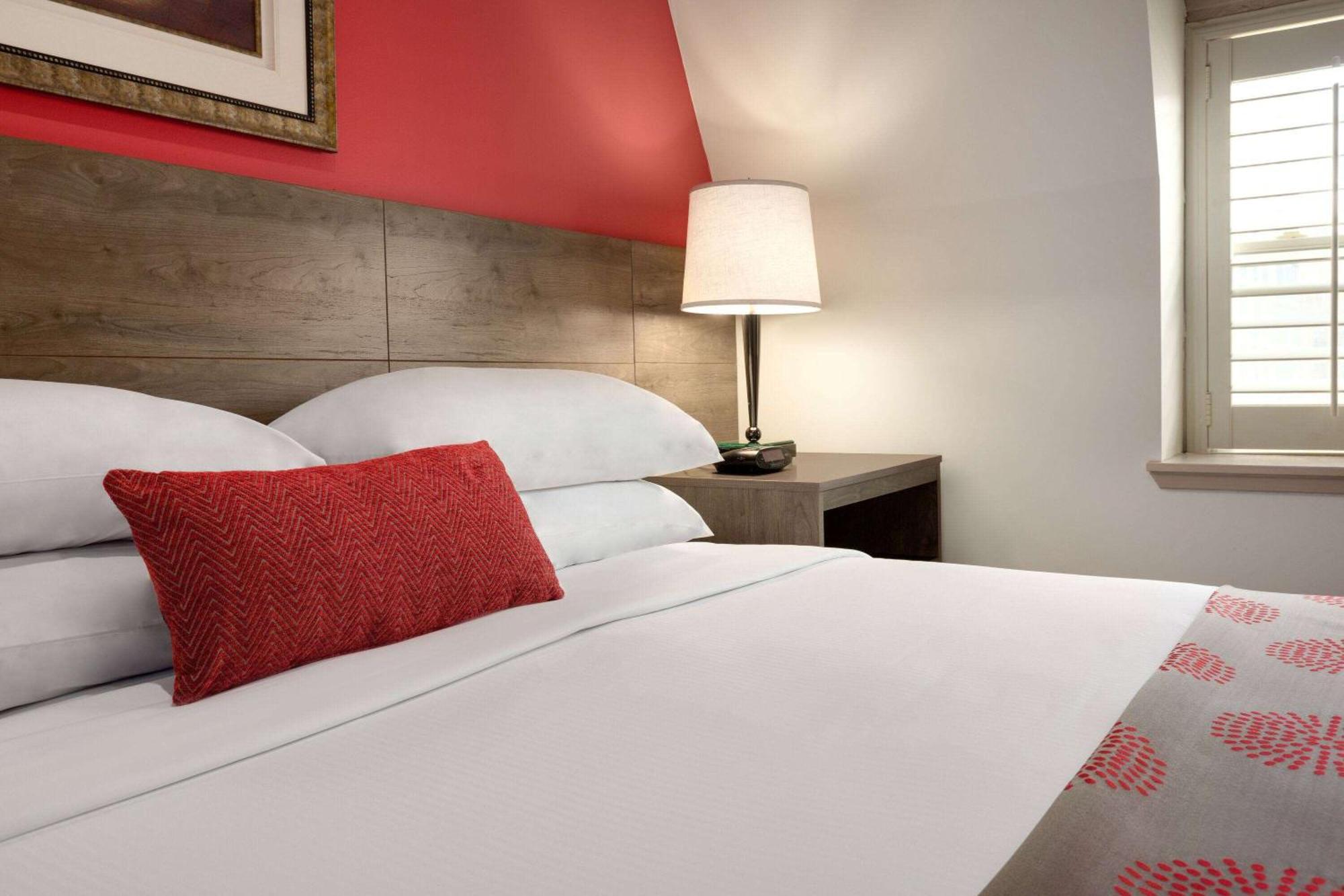 Ramada By Wyndham Oakland Downtown City Center Esterno foto