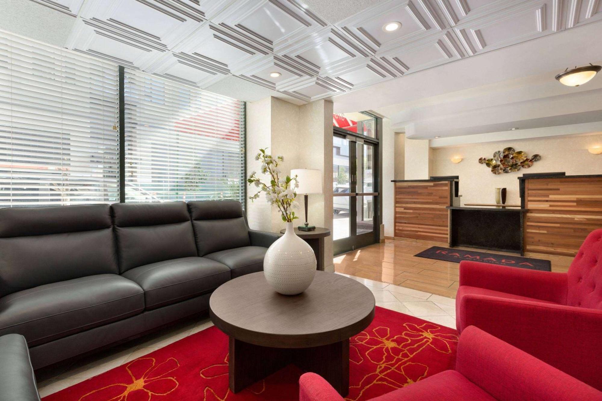 Ramada By Wyndham Oakland Downtown City Center Esterno foto